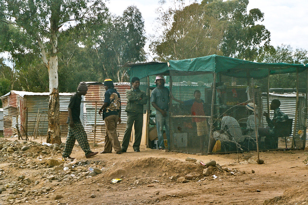 Verkaufsladen in Dukatole, einem Stadtteil von Maletswai